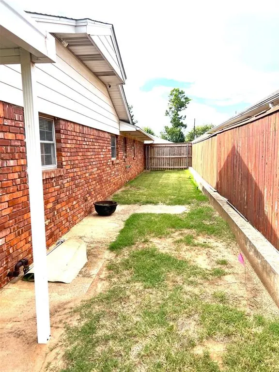 Photo 14 — 2325 NW 47 Avenue, Oklahoma City, OK 73112
