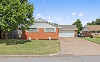 Sold home at 300 Cherokee Lane