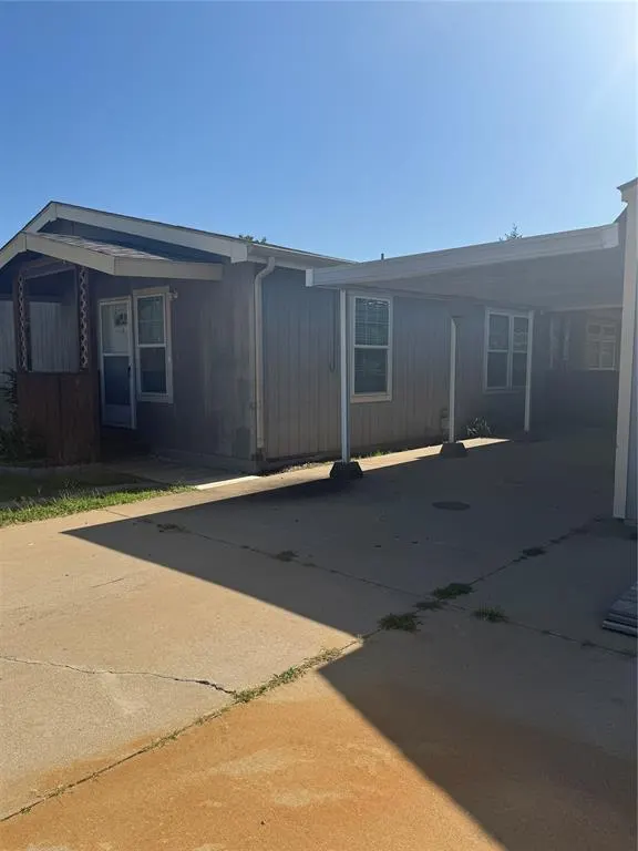 Photo 5 — 12136 Woodland Hills Drive, Oklahoma City, OK 73131