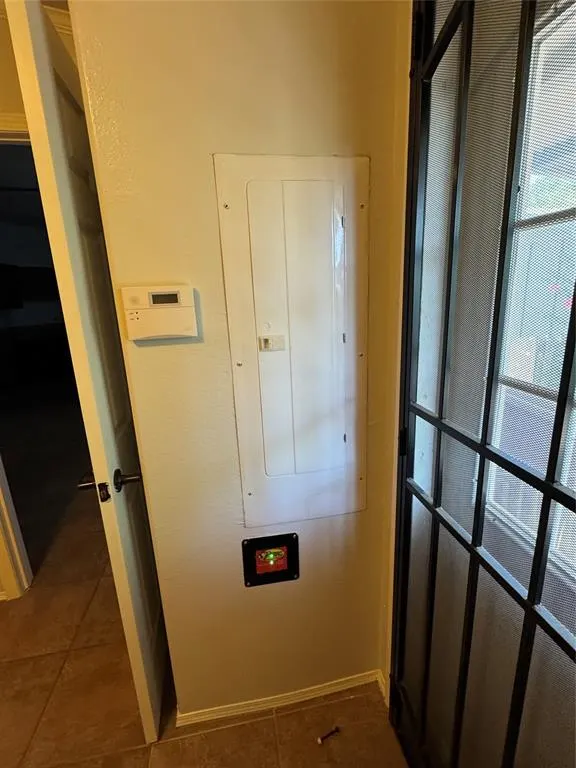 Photo 8 — 12136 Woodland Hills Drive, Oklahoma City, OK 73131
