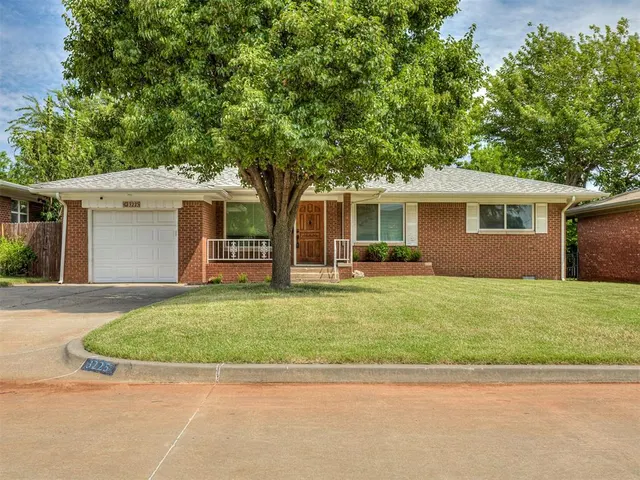 Front exterior — 3225 NW 68th Street, Oklahoma City, OK 73116