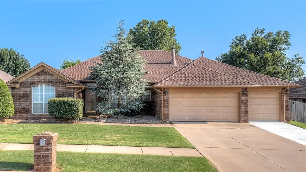 Front exterior — 9208 SW 22nd Street, Oklahoma City, OK 73128