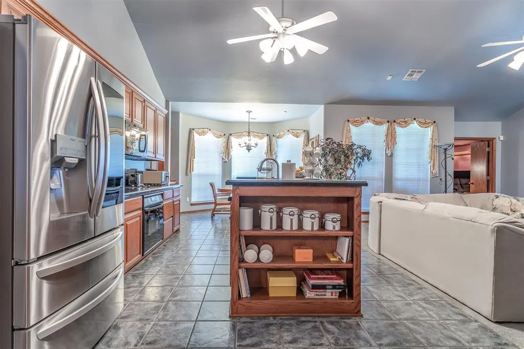 Photo 17 — 9208 SW 22nd Street, Oklahoma City, OK 73128
