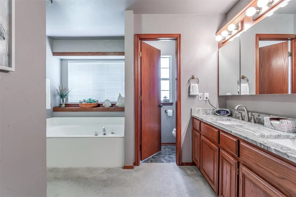 Photo 27 — 9208 SW 22nd Street, Oklahoma City, OK 73128