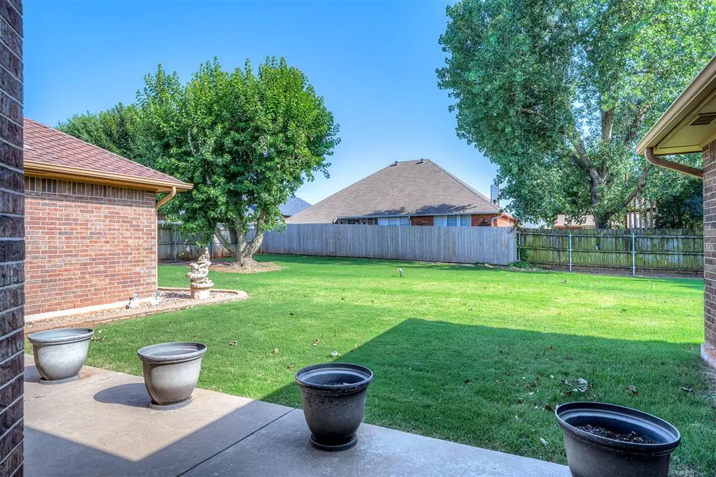 Photo 37 — 9208 SW 22nd Street, Oklahoma City, OK 73128