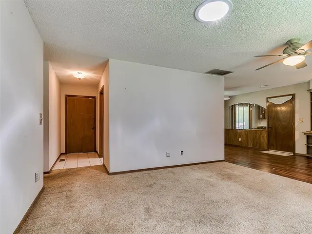 Photo 4 — 13801 NE 8th Street, Choctaw, OK 73020