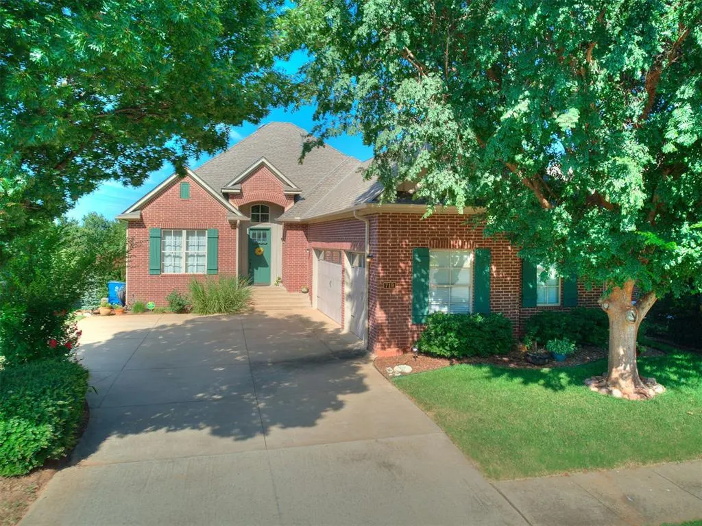 Front exterior — 719 Prairie Dunes Way, Edmond, OK 73003