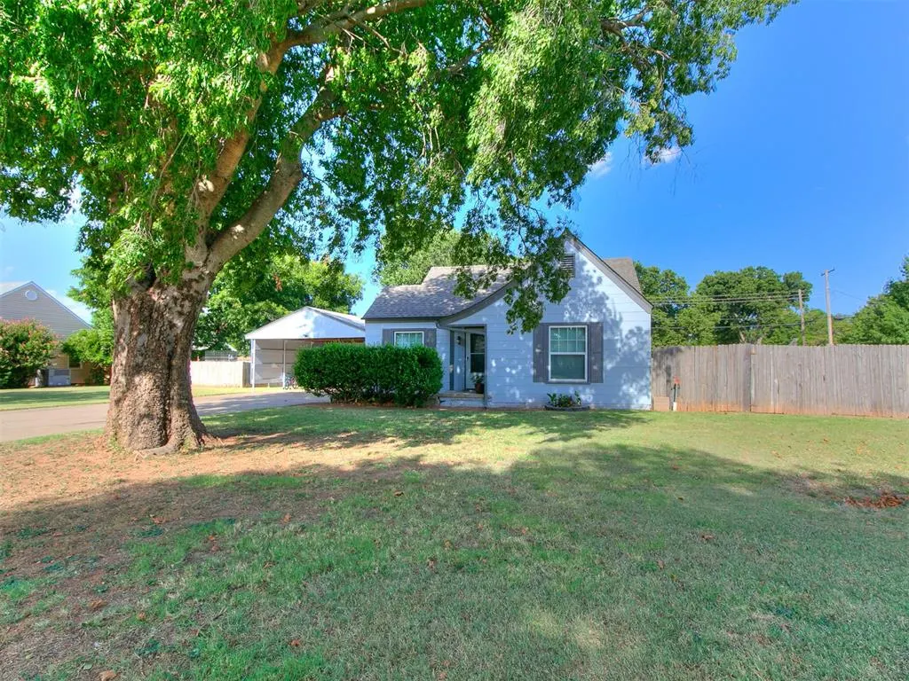 Photo 2 — 723 S 9th Street, Kingfisher, OK 73750