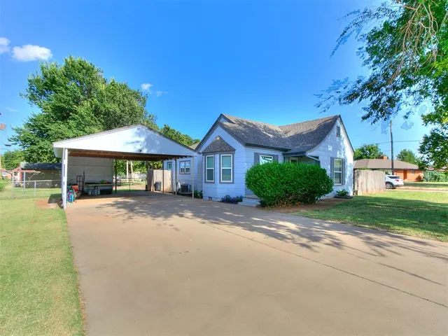 Photo 5 — 723 S 9th Street, Kingfisher, OK 73750