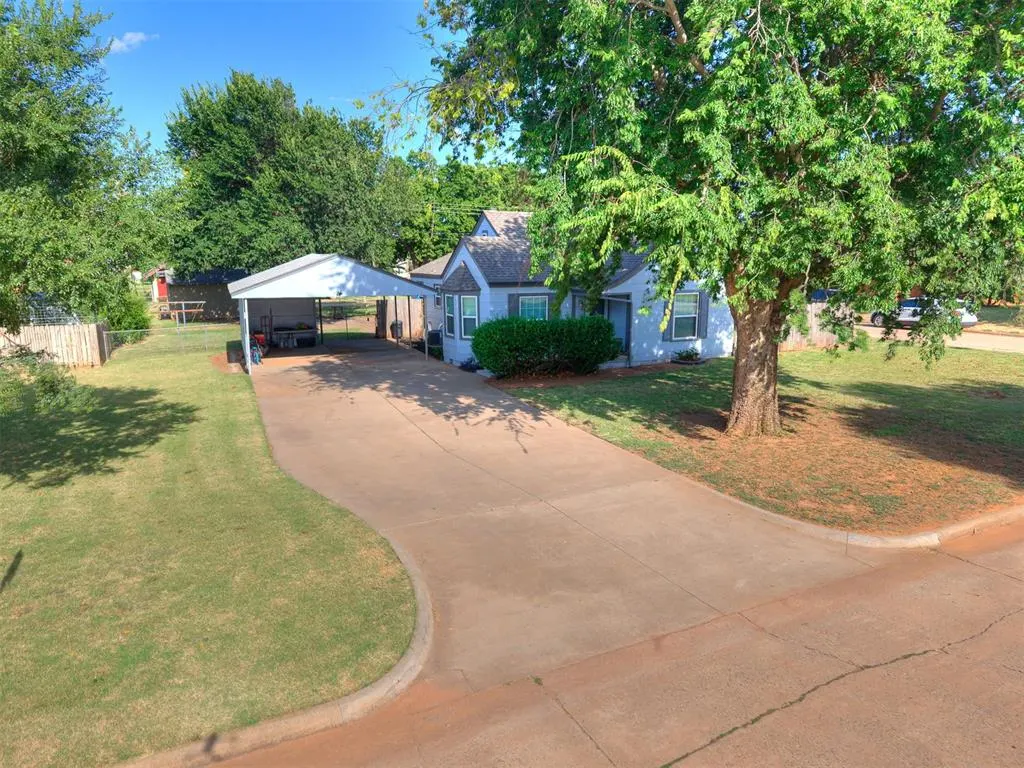 Photo 11 — 723 S 9th Street, Kingfisher, OK 73750