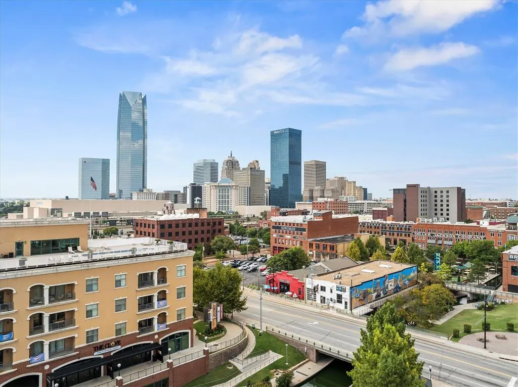 Photo 3 — 200 S Oklahoma Avenue 304, Oklahoma City, OK 73104