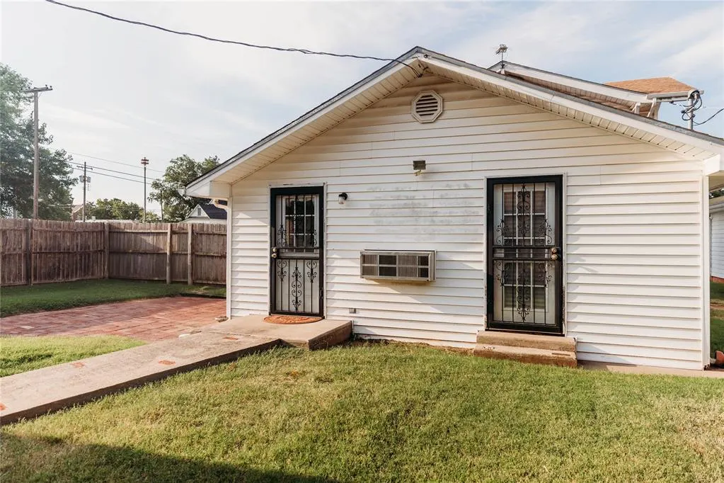 Photo 24 — 302 W 9th Street, Chandler, OK 74834