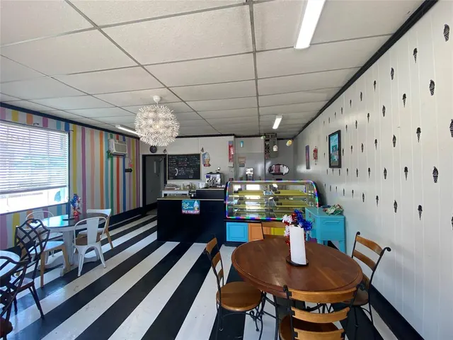 Photo 4 — 211 N Grand Street, Crescent, OK 73028