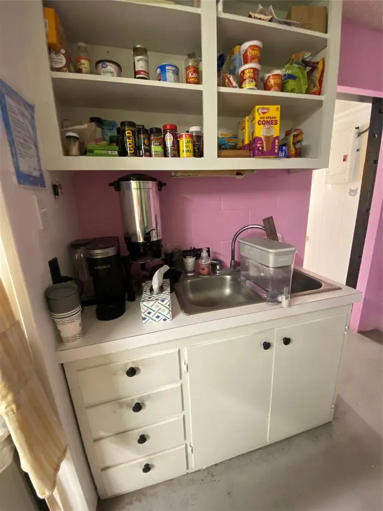 Photo 13 — 211 N Grand Street, Crescent, OK 73028