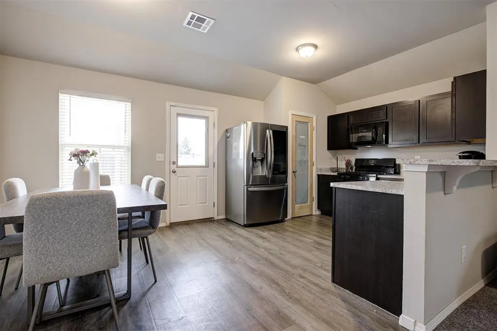 Photo 7 — 4009 Siena Ridge Boulevard, Oklahoma City, OK 73179