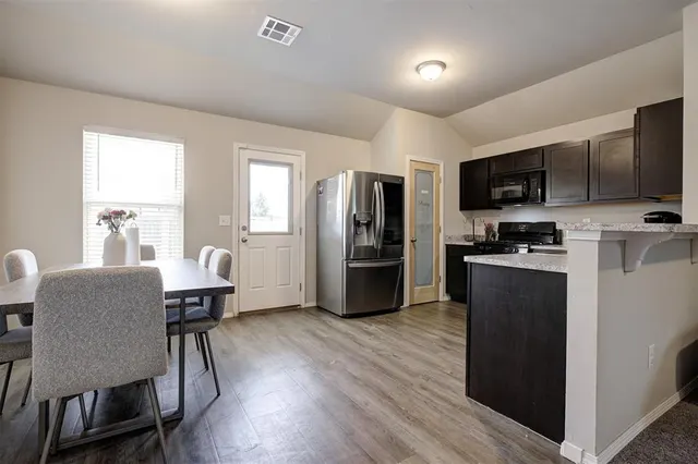 Photo 7 — 4009 Siena Ridge Boulevard, Oklahoma City, OK 73179