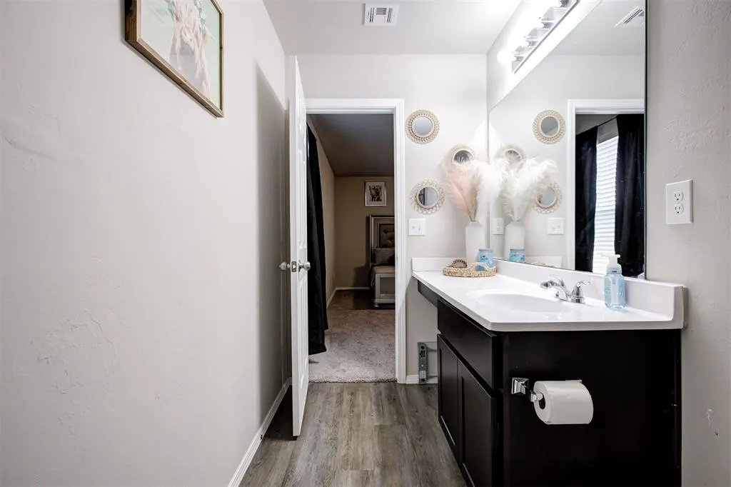 Photo 16 — 4009 Siena Ridge Boulevard, Oklahoma City, OK 73179
