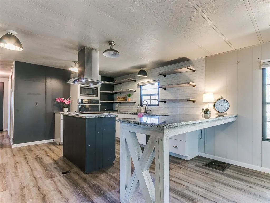 Photo 10 — 2765 N Meridian, Crescent, OK 73028
