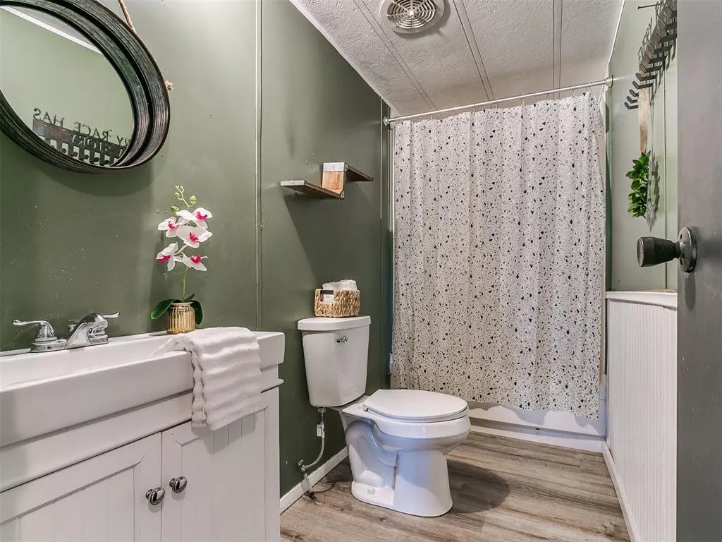 Photo 16 — 2765 N Meridian, Crescent, OK 73028