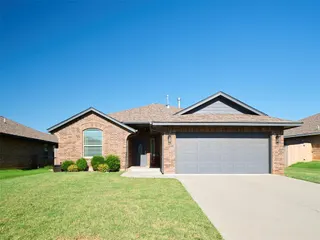 Sold home at 838 Twin Lakes Drive