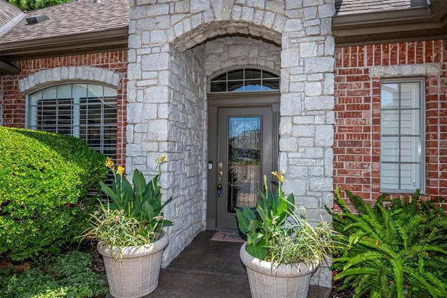 Photo 5 — 3800 Highridge, Edmond, OK 73003