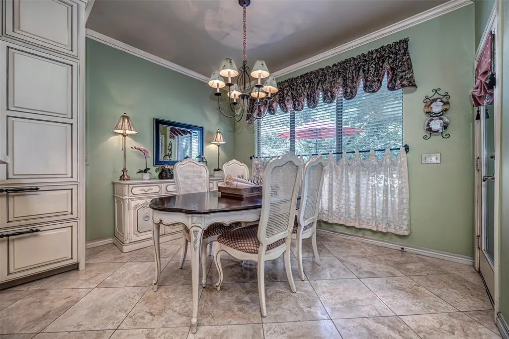 Photo 9 — 3800 Highridge, Edmond, OK 73003