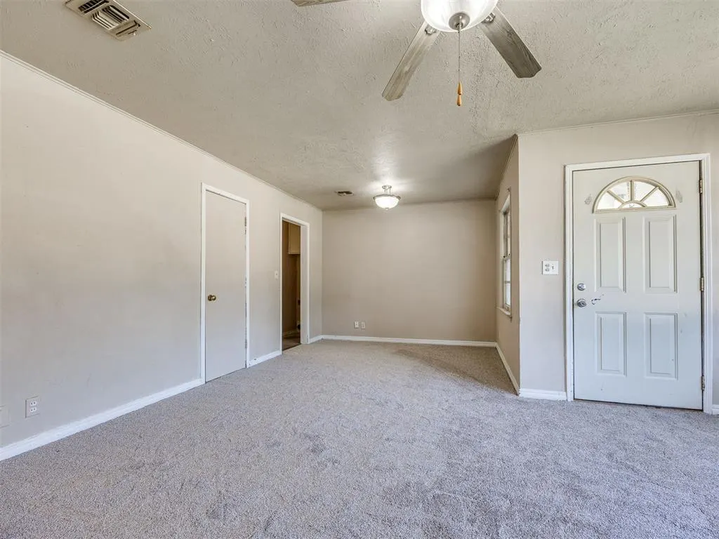 Photo 9 — 2944 NW 48th Street, Oklahoma City, OK 73112