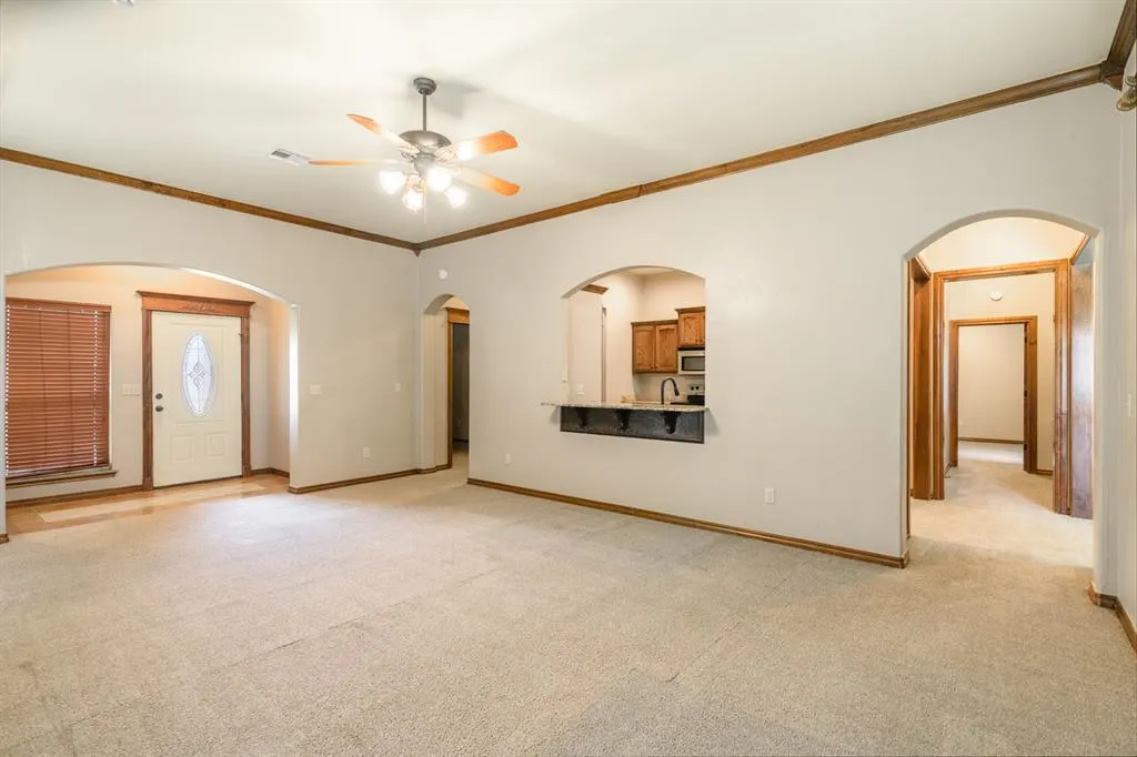 Photo 6 — 11805 Gwendolyn Lane, Oklahoma City, OK 73131