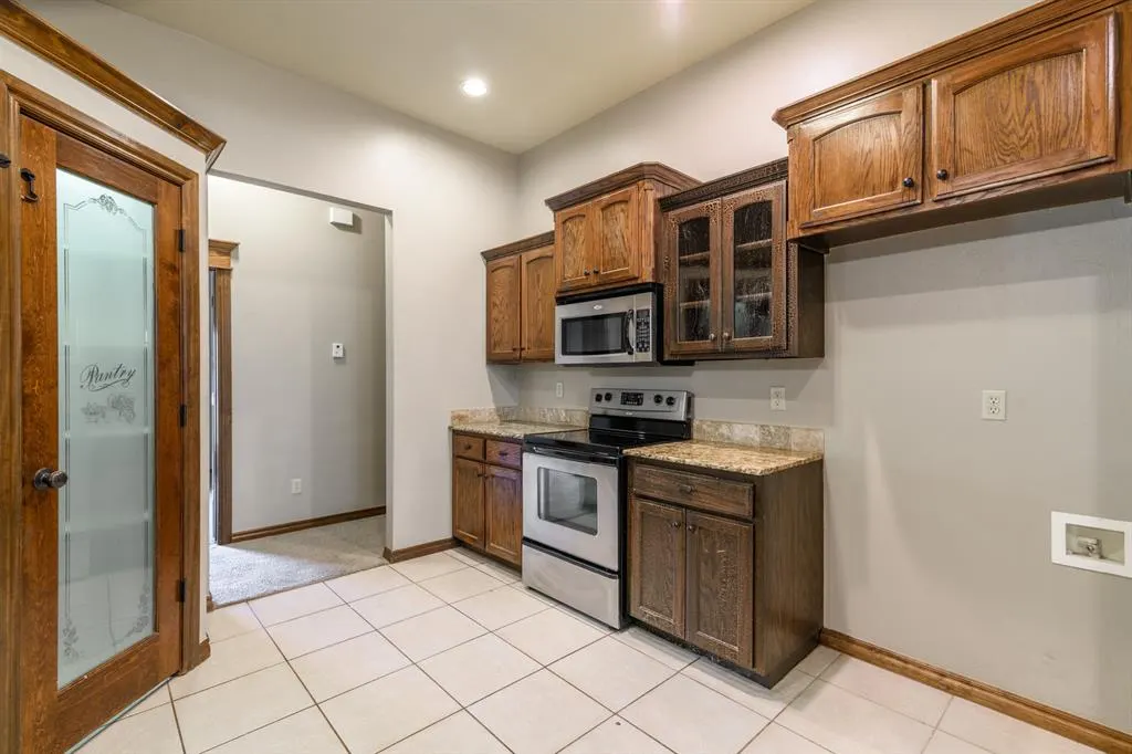 Photo 10 — 11805 Gwendolyn Lane, Oklahoma City, OK 73131
