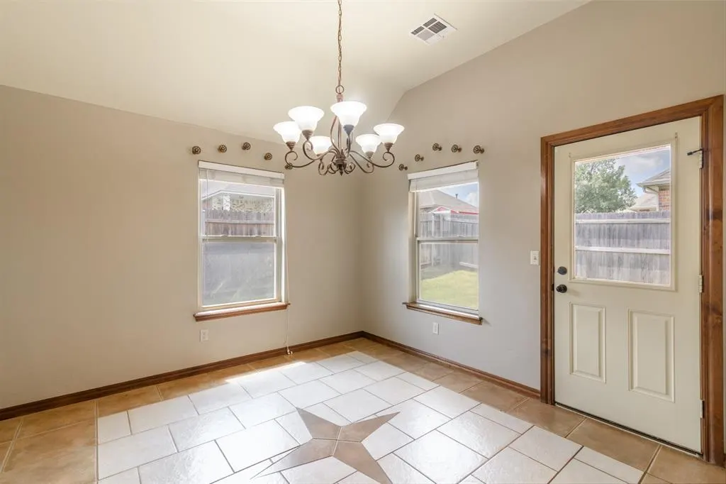 Photo 13 — 11805 Gwendolyn Lane, Oklahoma City, OK 73131