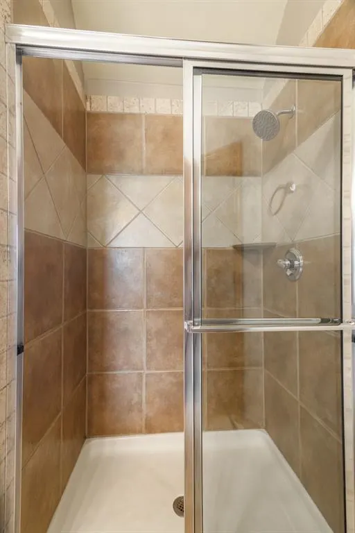 Photo 18 — 11805 Gwendolyn Lane, Oklahoma City, OK 73131