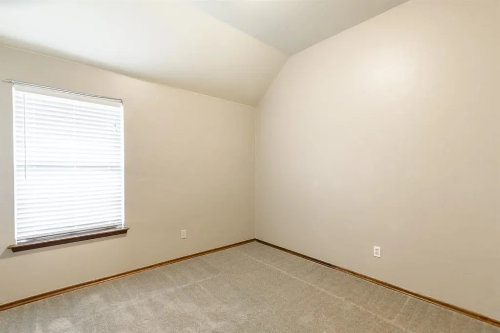 Photo 21 — 11805 Gwendolyn Lane, Oklahoma City, OK 73131