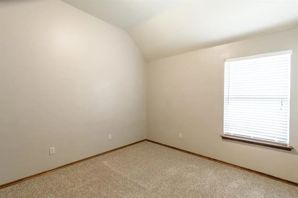 Photo 23 — 11805 Gwendolyn Lane, Oklahoma City, OK 73131