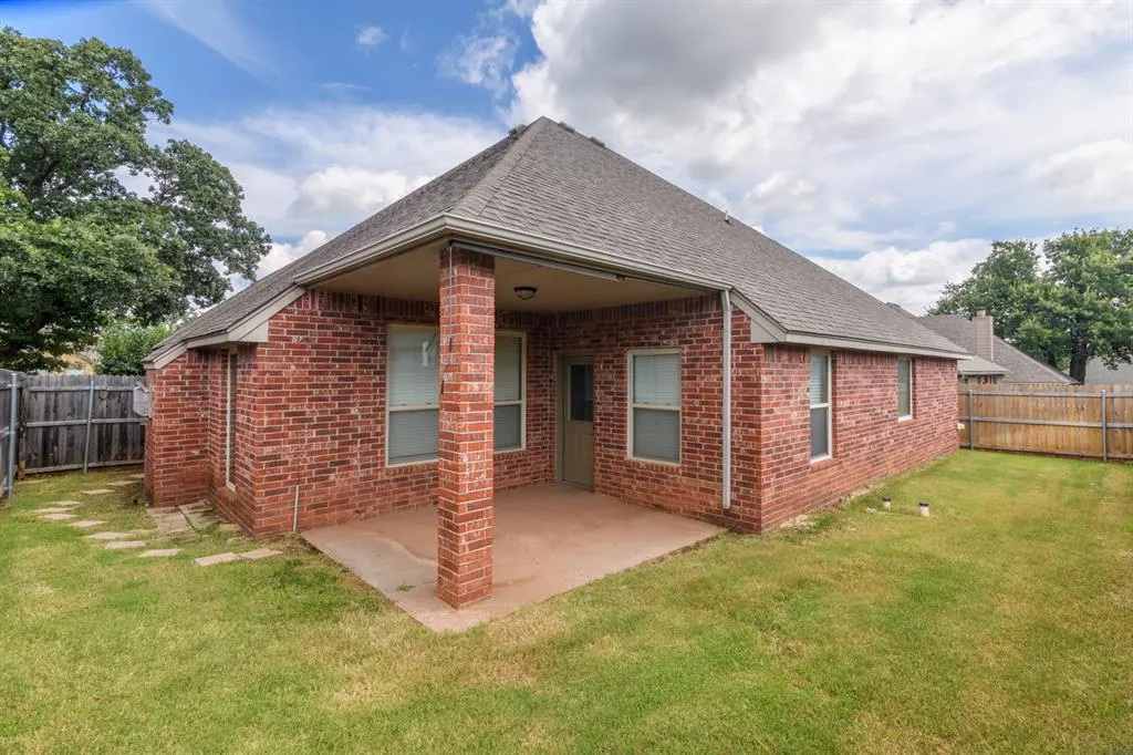 Photo 28 — 11805 Gwendolyn Lane, Oklahoma City, OK 73131