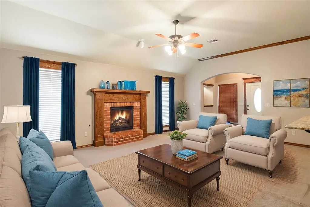 Photo 4 — 11805 Gwendolyn Lane, Oklahoma City, OK 73131