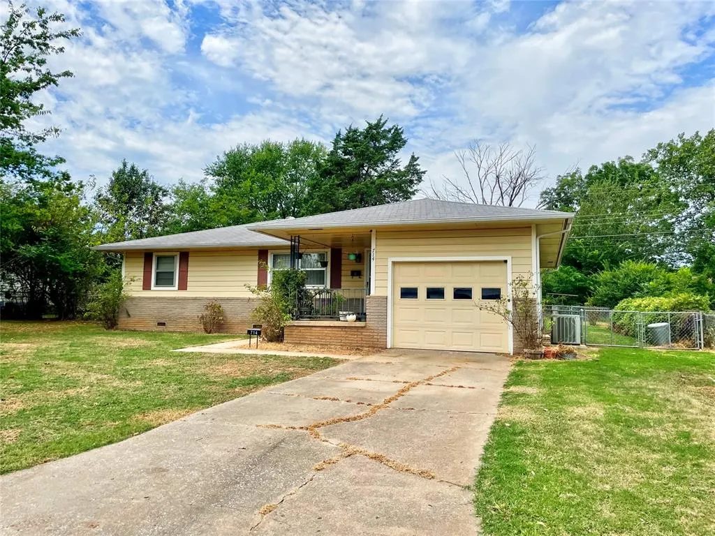 Photo 2 — 714 Kimberly Road, Tecumseh, OK 74873