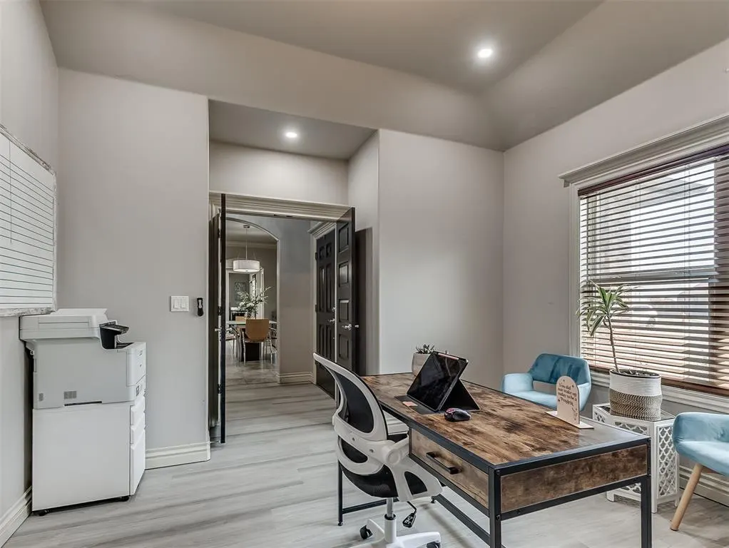 Photo 28 — 5401 St James Place, Oklahoma City, OK 73179
