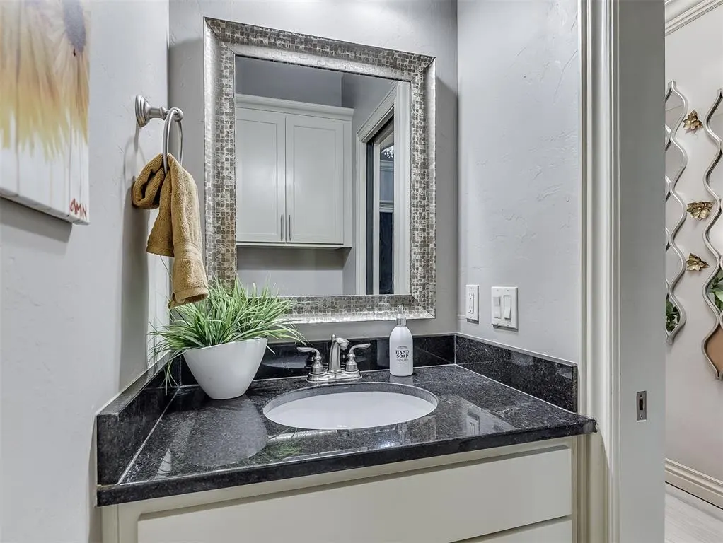 Photo 30 — 5401 St James Place, Oklahoma City, OK 73179