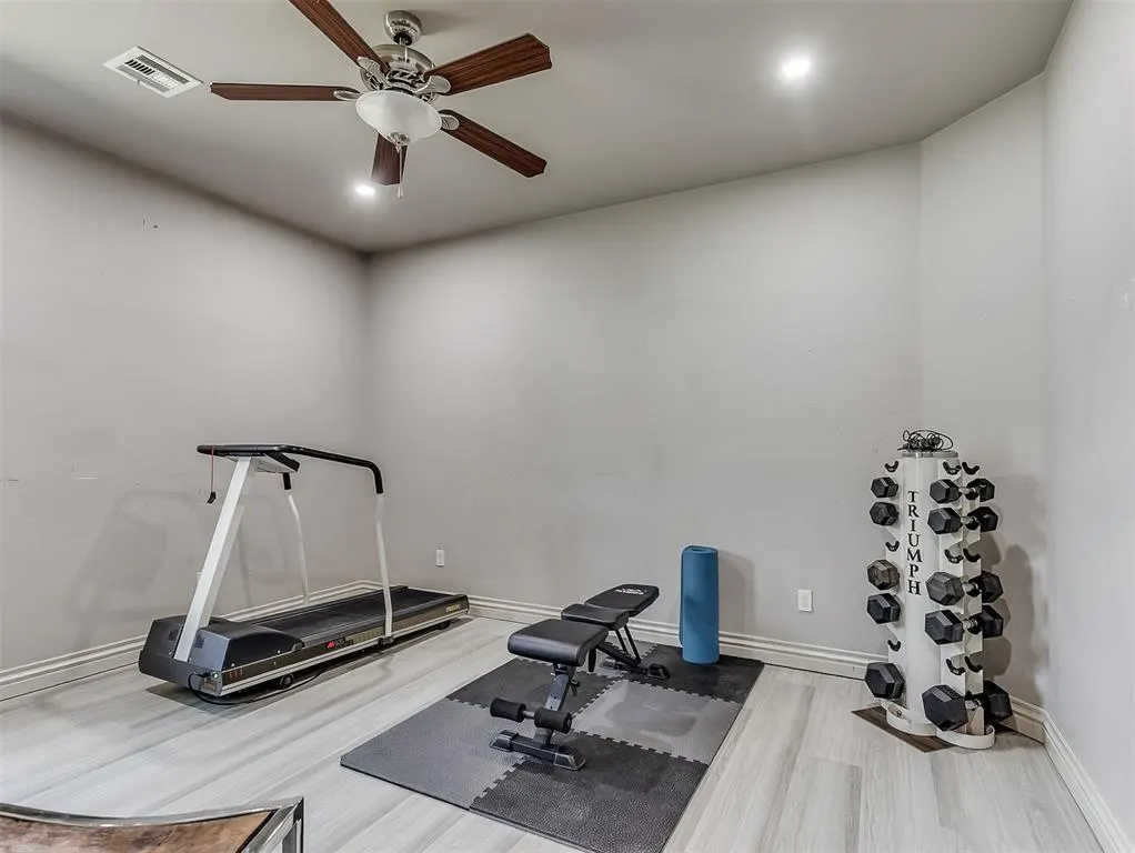 Photo 34 — 5401 St James Place, Oklahoma City, OK 73179