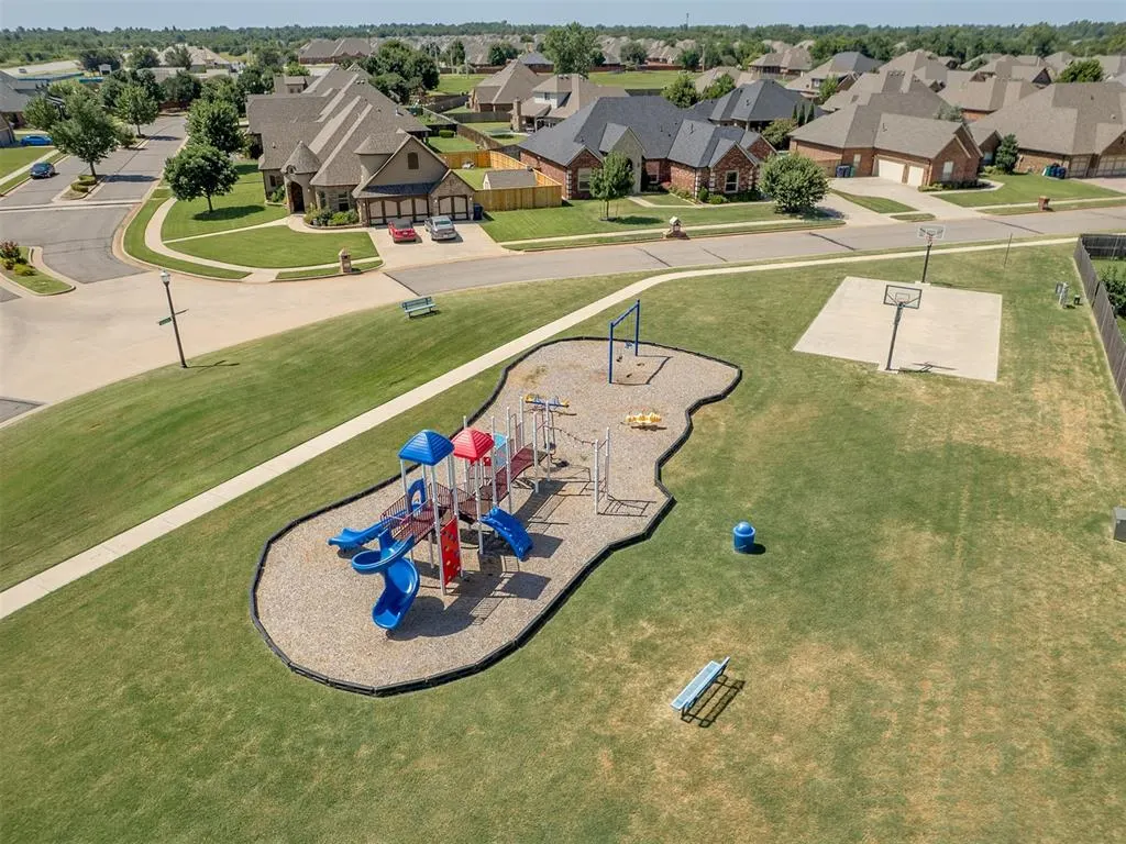 Photo 45 — 5401 St James Place, Oklahoma City, OK 73179