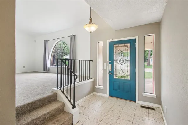 Photo 2 — 6005 Harwich Manor, Oklahoma City, OK 73132