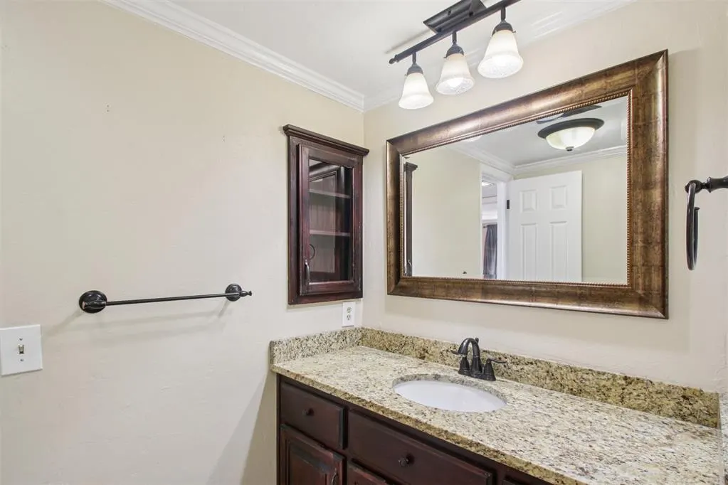 Photo 34 — 6005 Harwich Manor, Oklahoma City, OK 73132