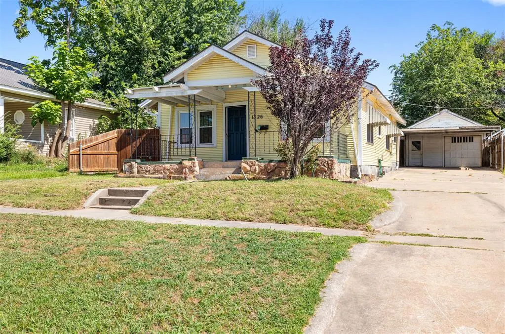 Photo 3 — 1326 E 10th Street, Shawnee, OK 74801