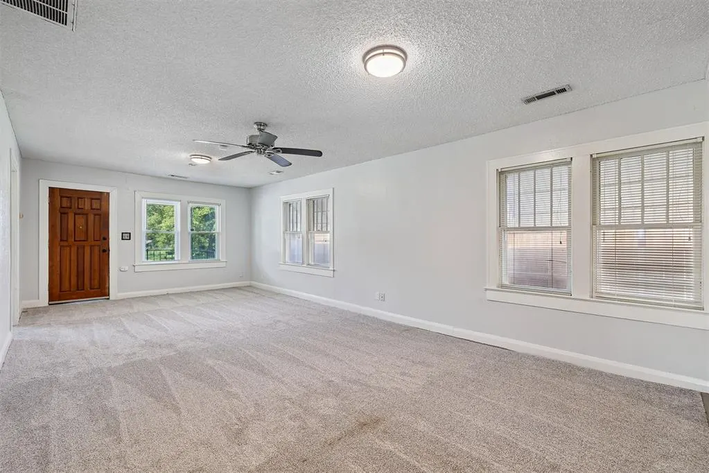Photo 5 — 1326 E 10th Street, Shawnee, OK 74801