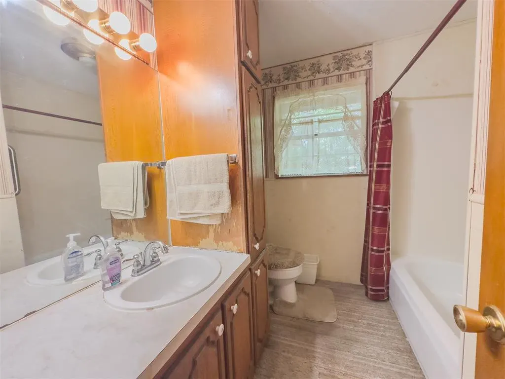 Photo 14 — 1702 SE Adams Street, Idabel, OK 74745