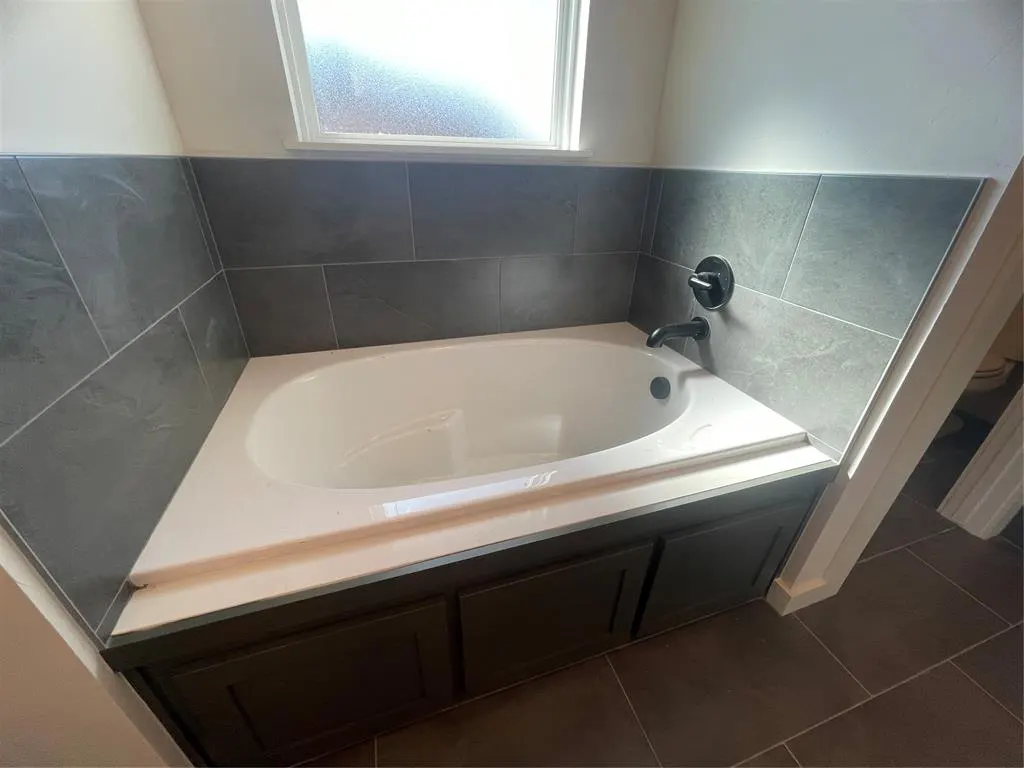 Photo 18 — 11908 NW 120th Terrace, Yukon, OK 73099