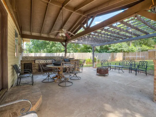 Photo 7 — 4024 SW 23rd Street, Oklahoma City, OK 73108