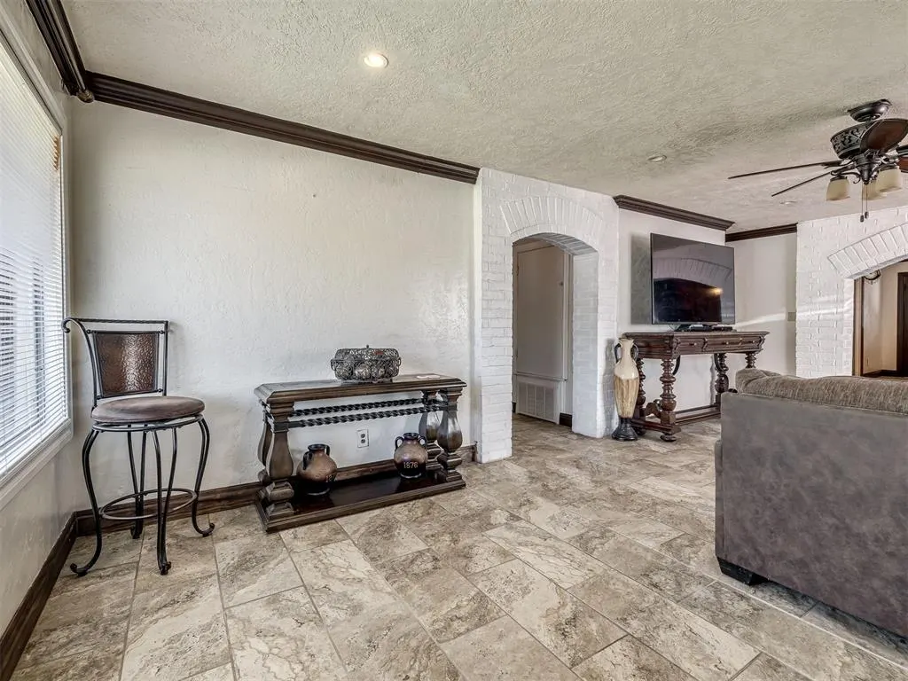 Photo 16 — 4024 SW 23rd Street, Oklahoma City, OK 73108