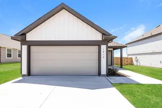 Sold home at 1810 Crimson Lake Boulevard