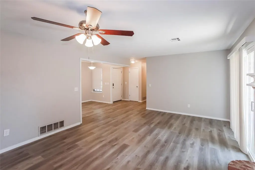 Photo 7 — 2625 N Grant Avenue, Bethany, OK 73008